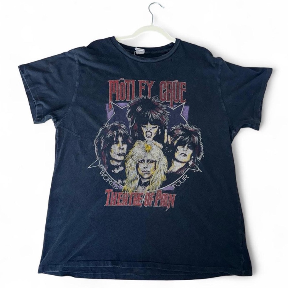 Madeworn Motley Crue Theatres of Pain World Tour Unisex Vintage T-Shirt
